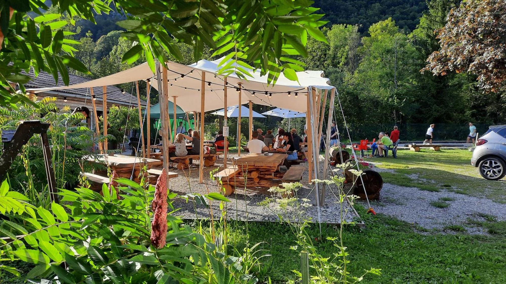 Le Valserine - Eco Responsable Campeggio 3*