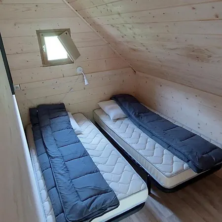 Le Valserine - Camping Eco Responsable Chezery-Forens Exterior photo